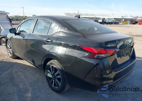 2025 Nissan Versa 1.6 Sv z USA, uszkodzony, nr VIN 3N1CN8EV5SL832380